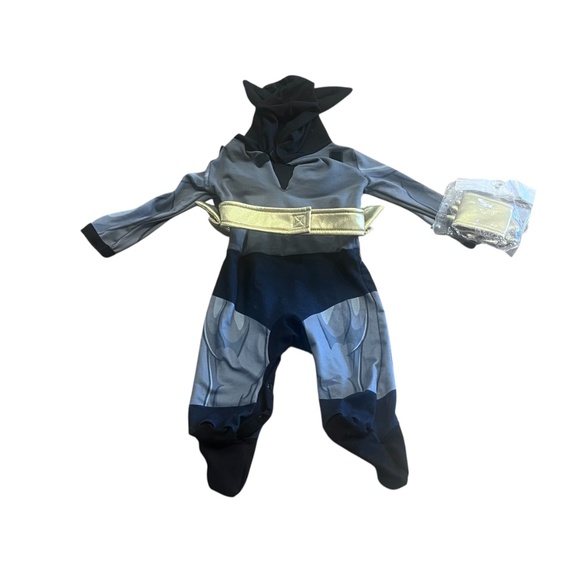 Batman Infant's Black and Gray Batman Costume Size 0-6M - Picture 2 of 5